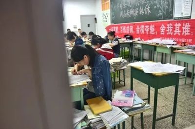 内江翔龙中学高考复读注意事项